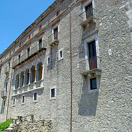 Otel Le Due Lanterne