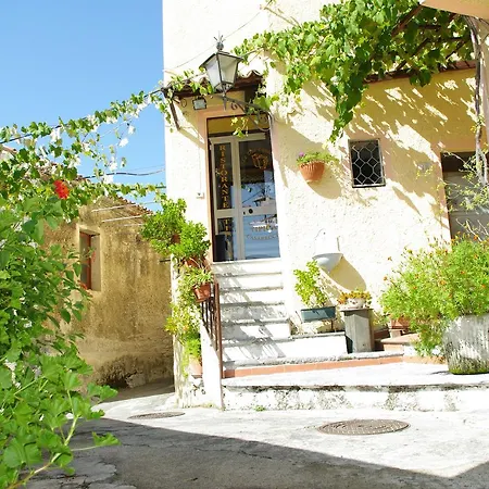 Le Due Lanterne 3* Aieta