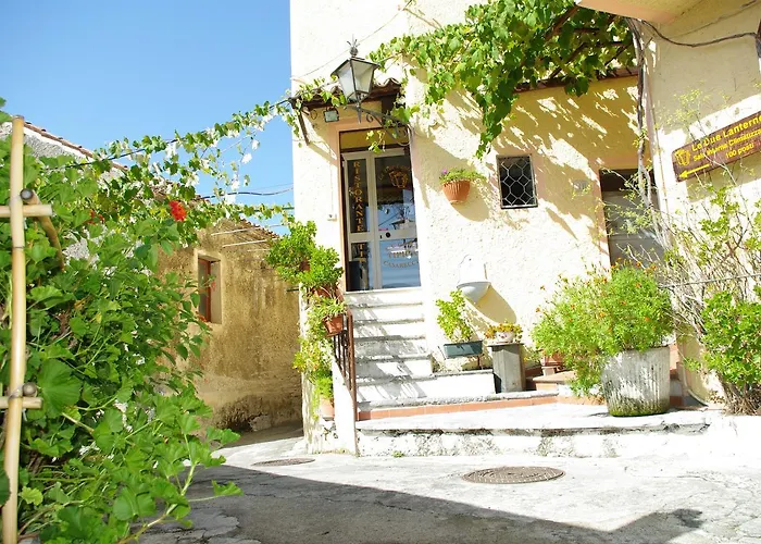 Le Due Lanterne 3* Aieta