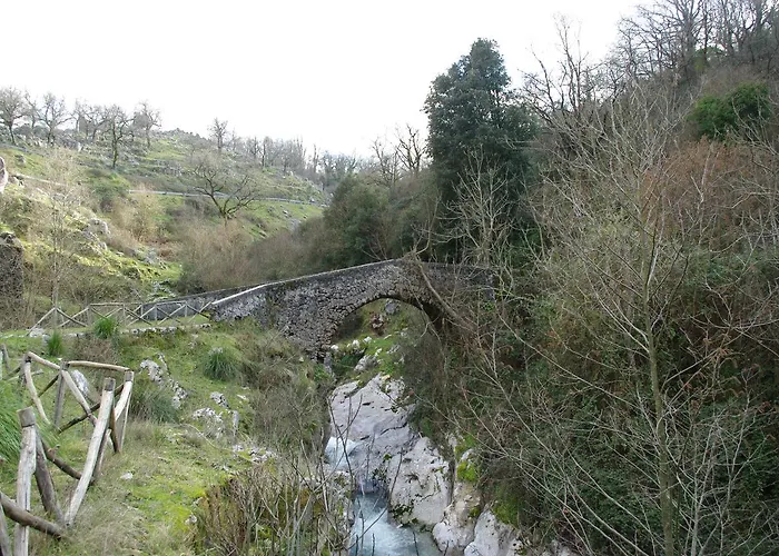 Le Due Lanterne 3* Aieta