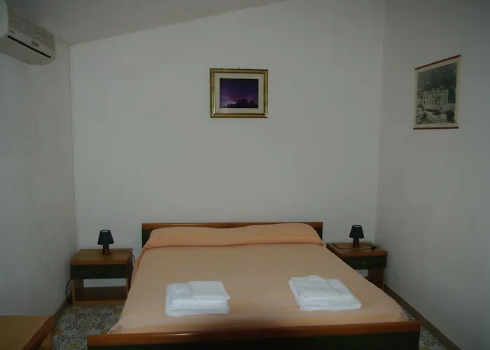 Le Due Lanterne Aieta